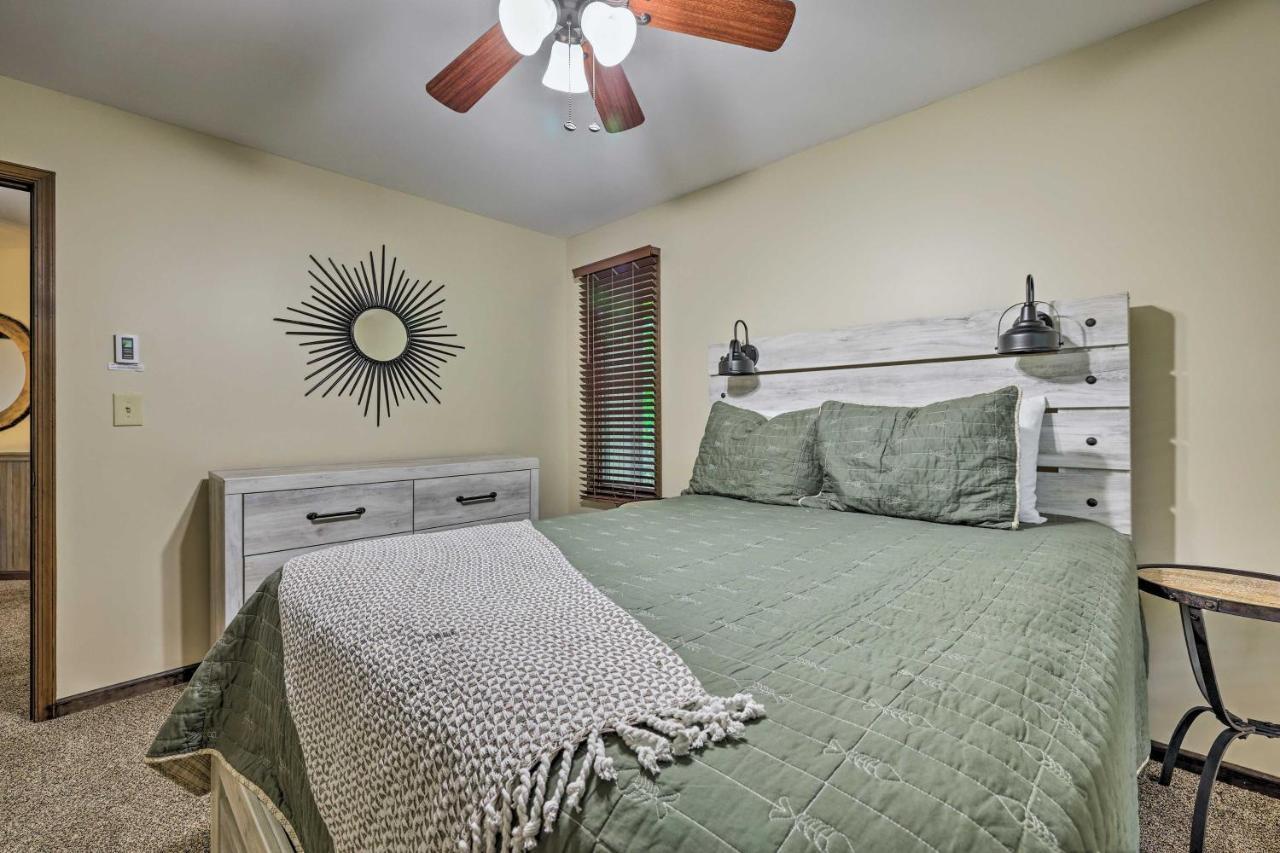 Family-friendly Poconos Escape With Fire Pit! Holiday home Albrightsville