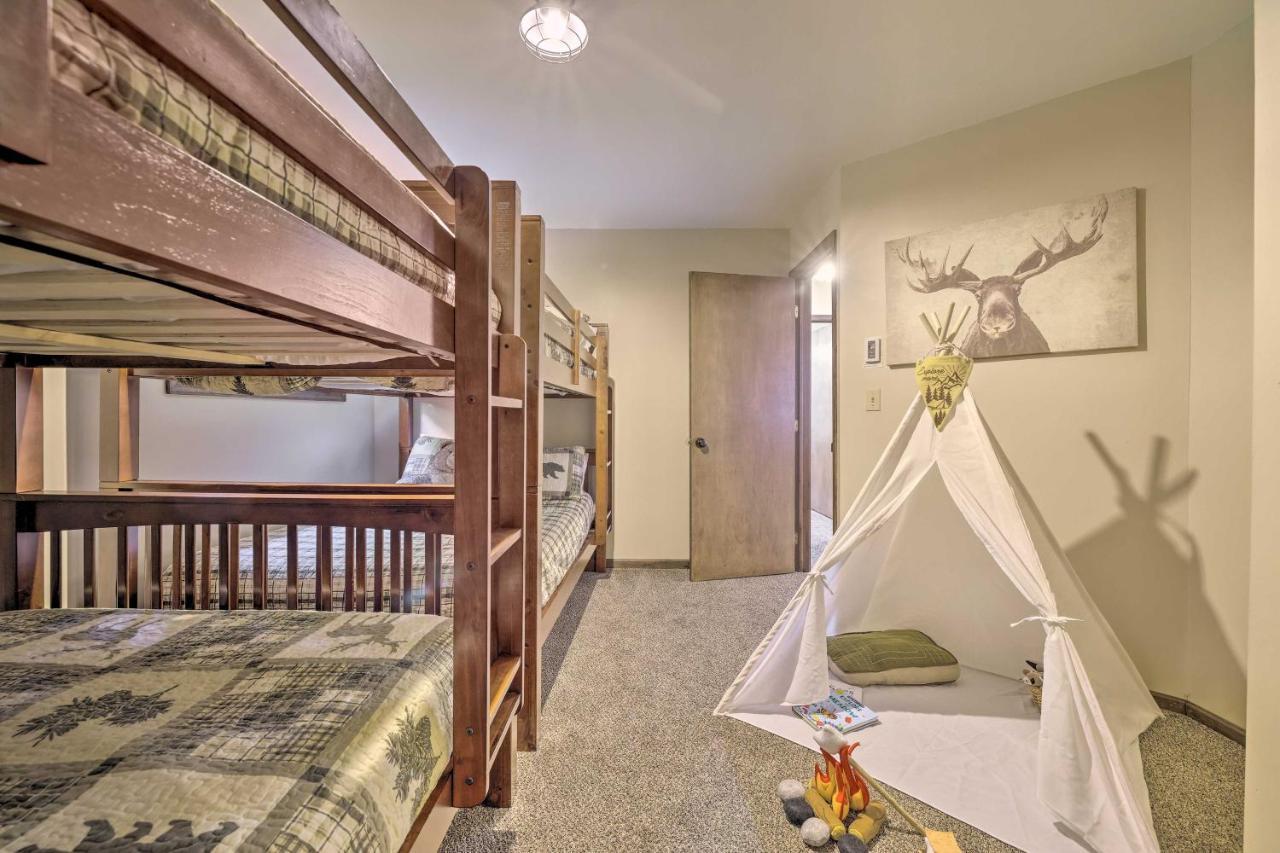 Family-friendly Poconos Escape With Fire Pit! Holiday home *