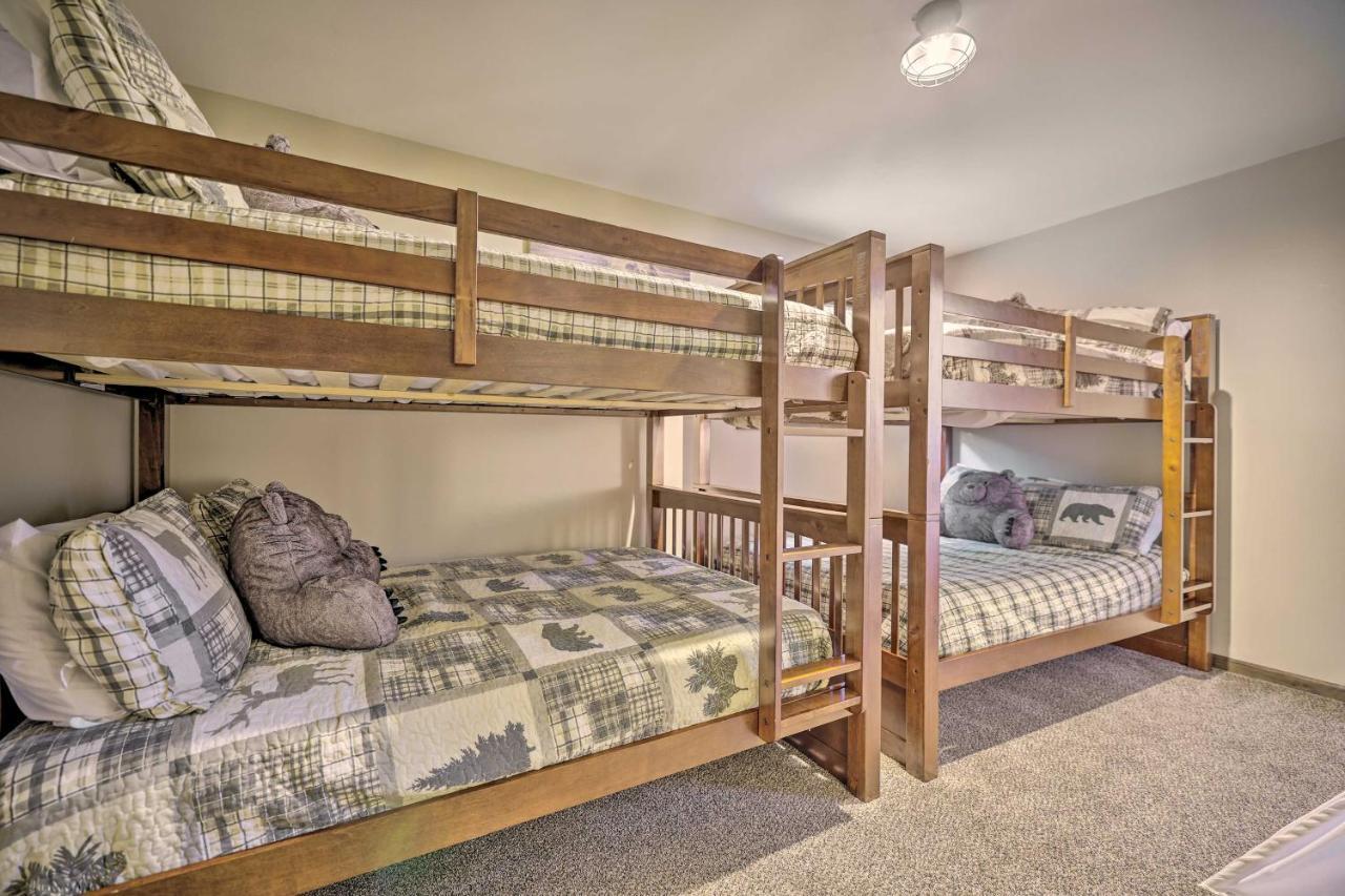 Family-friendly Poconos Escape With Fire Pit! Holiday home