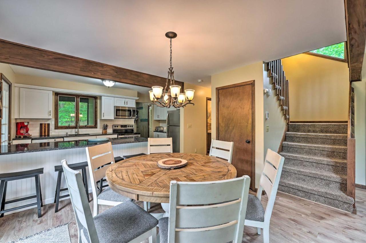 Holiday home Family-friendly Poconos Escape With Fire Pit!